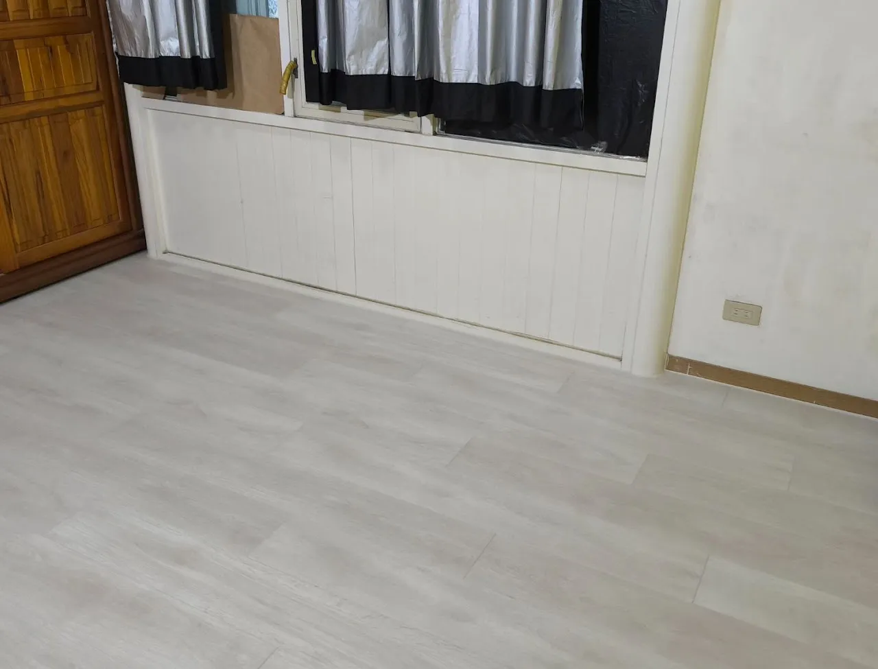 3225   Oak Tokyo Loft    閣樓橡木