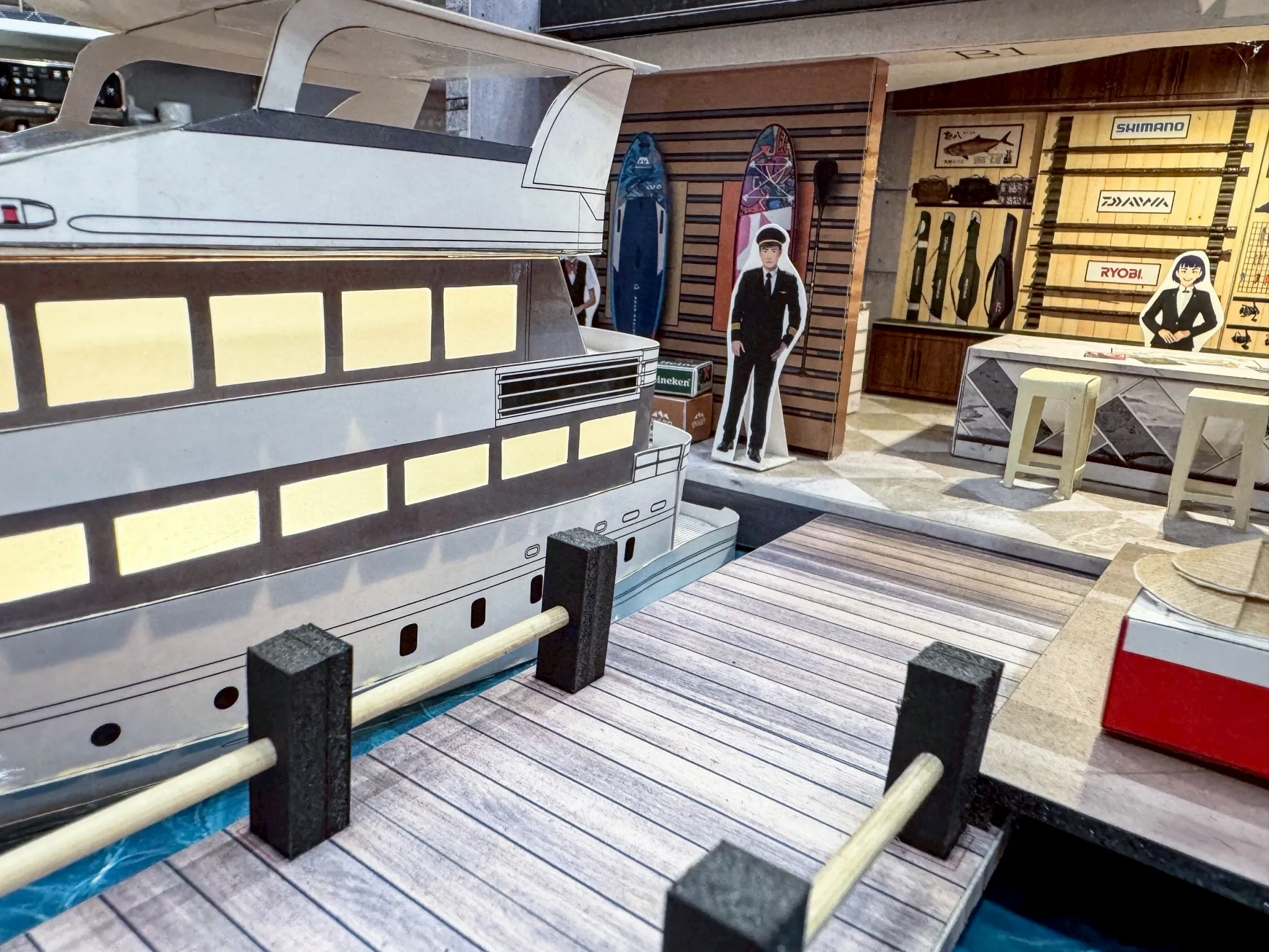 紙紮屋｜遊艇俱樂部 N204