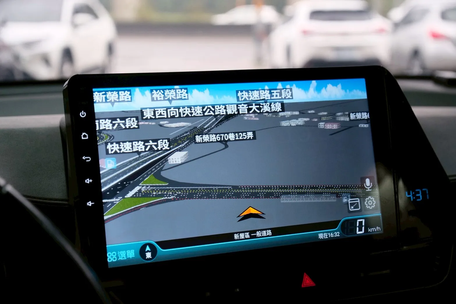 ⚪ 2017 Toyota C-HR 1.2 經典版 黑頂白