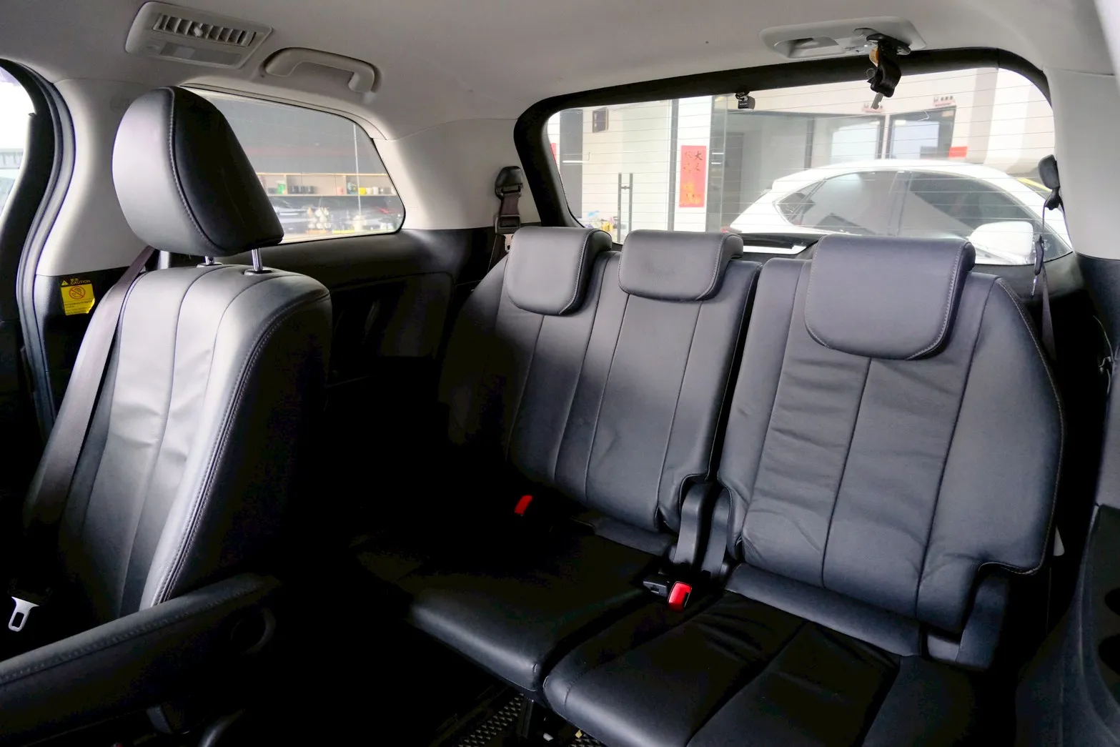 ⚪ 2015 Toyota Previa 2.4 豪華版 灰色