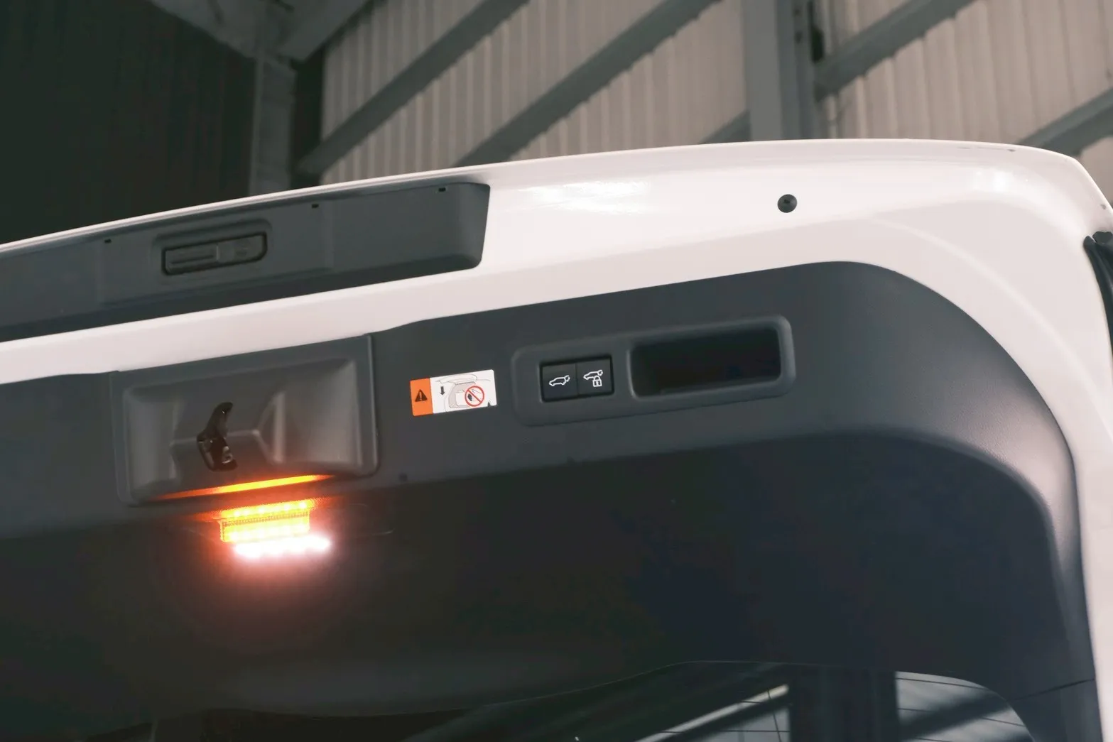 ⚪ 2024 Lexus LBX Cool 1.5 白色