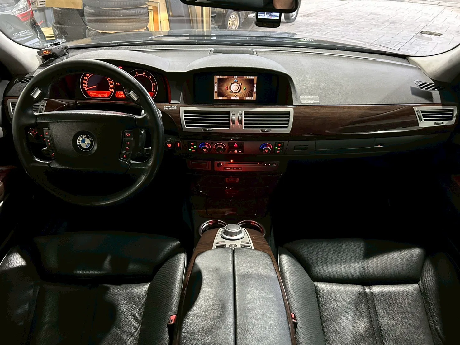 ⚪ 2006 BMW 7 Series 740Li 黑色