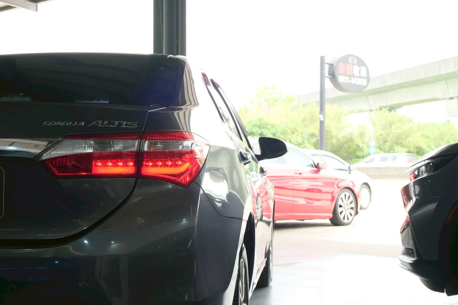 ⚪ 2015 Toyota Corolla Altis 1.8 經典版 灰色