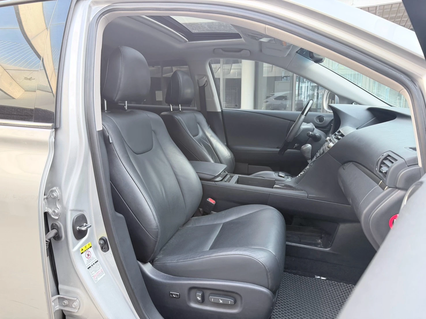 ⚪ 2014 Lexus RX270 頂級版 銀色