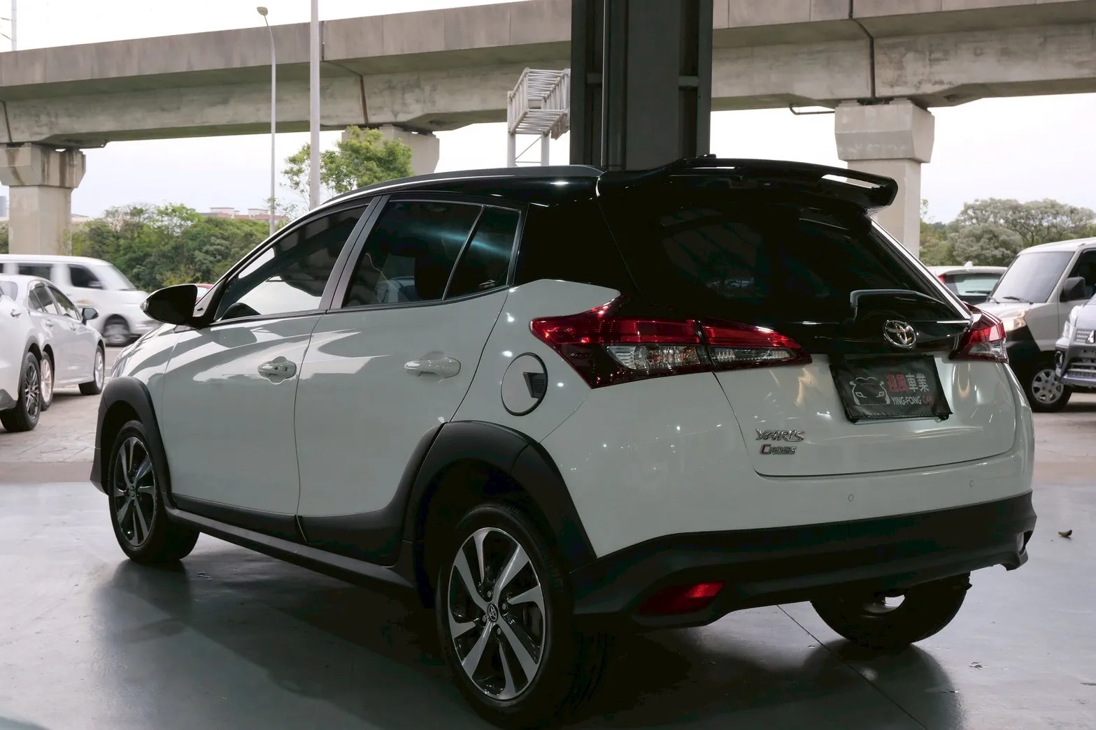 ⚪ 2021 Toyota Yaris Crossover 1.5 豪華版 白色