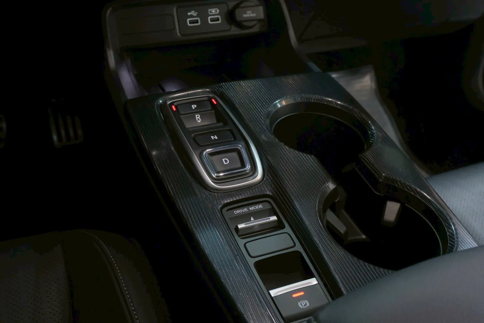 ⚪ 2023 Honda Civic e:HEV 白色