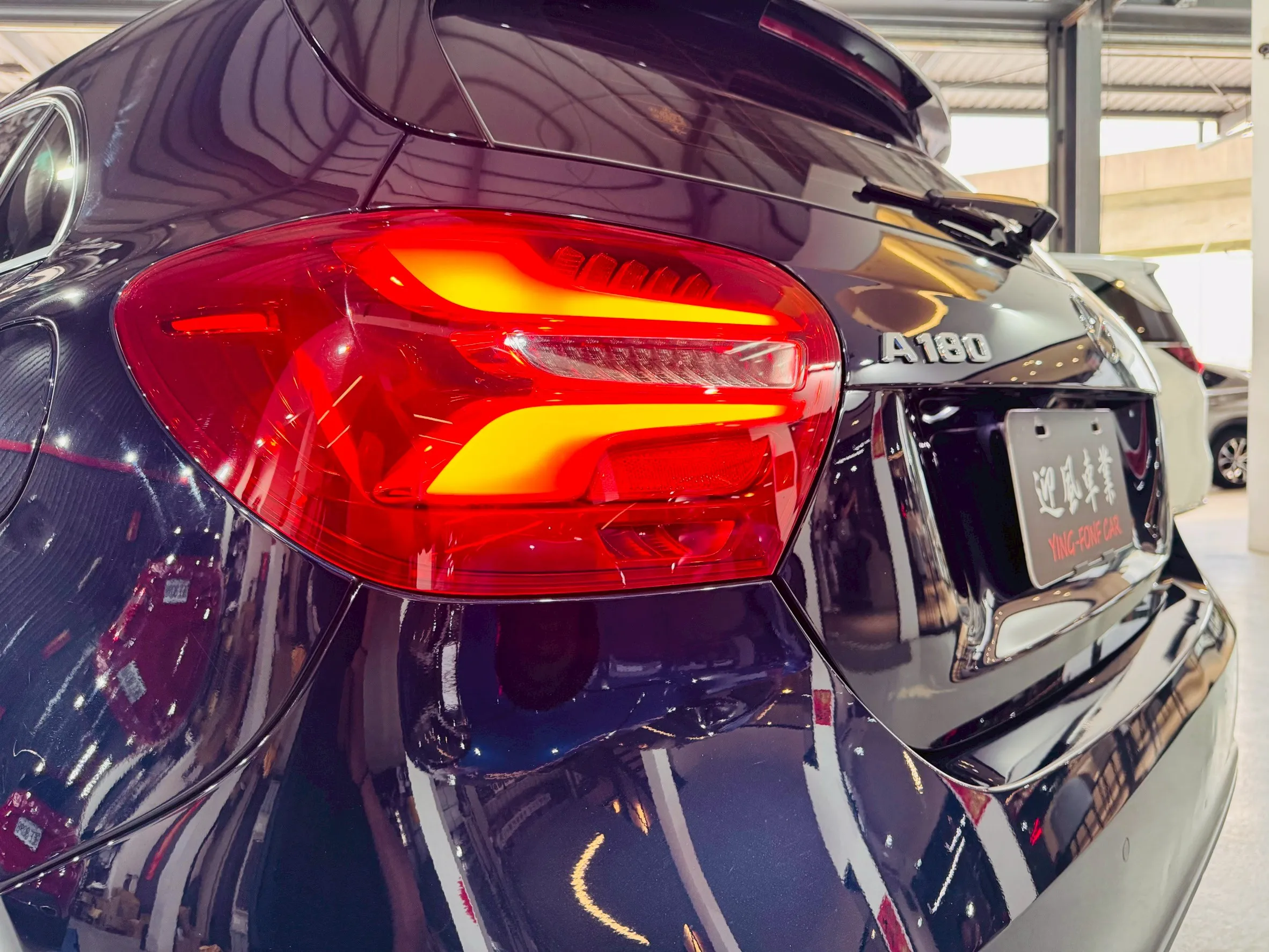 ⚪ 2017 Benz A180 1.6 渦輪 藍色