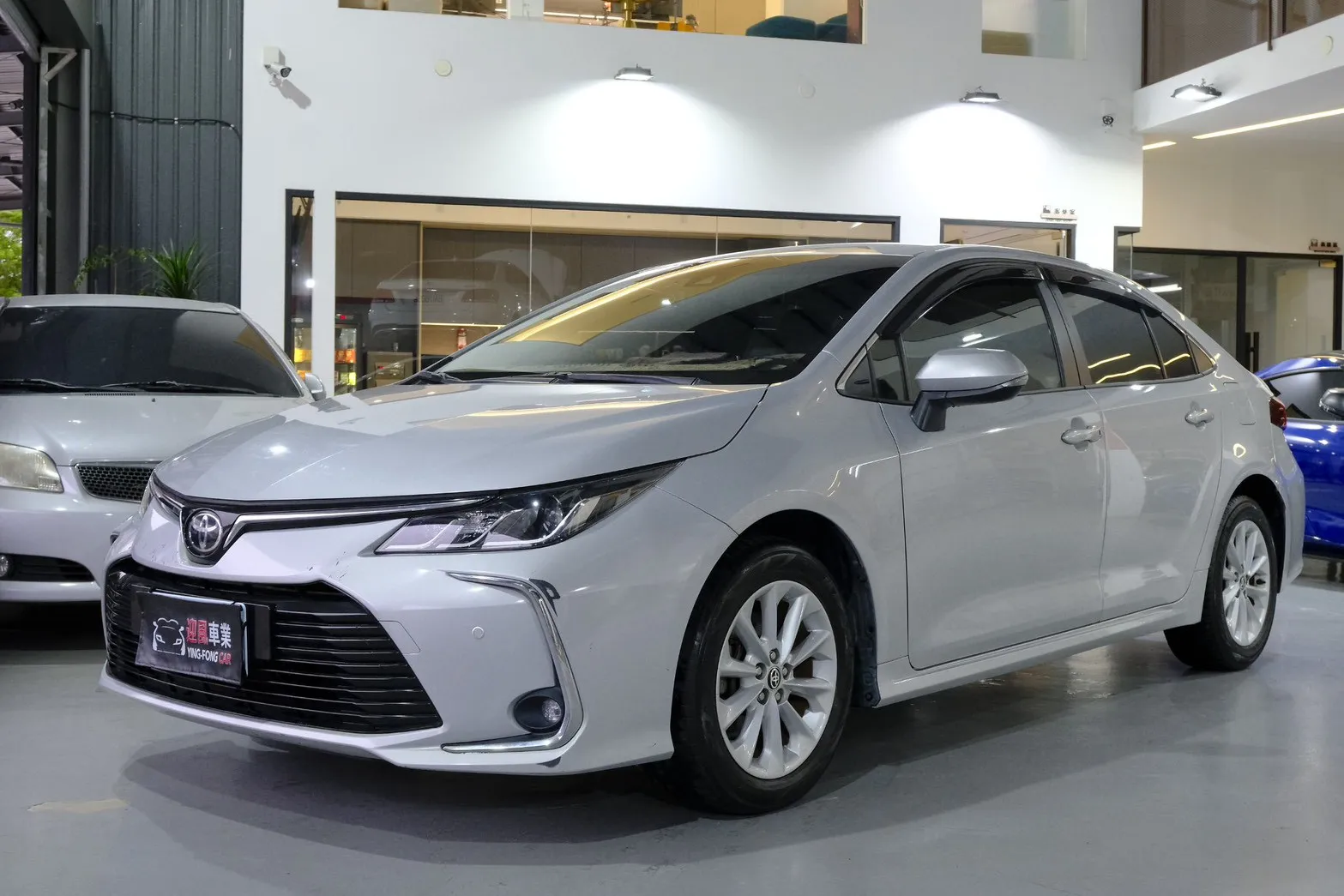 ⚪ 2019 Toyota Corolla Altis 1.8 豪華版 銀色