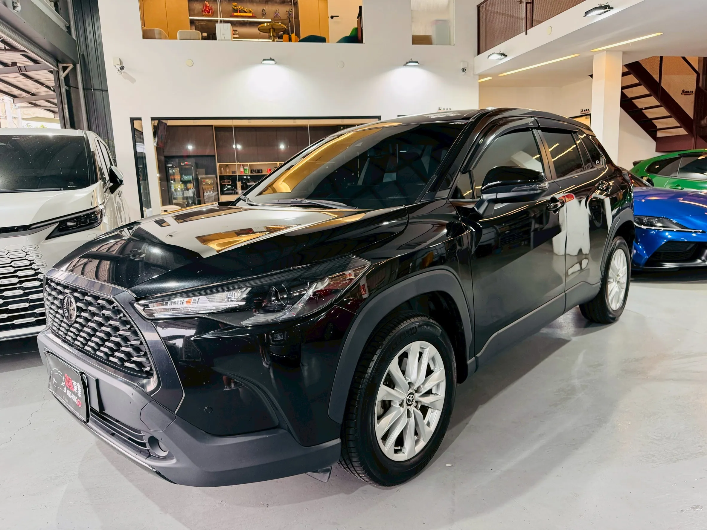 ⚪ 2021 Toyota Corolla Cross 豪華汽油版 黑色