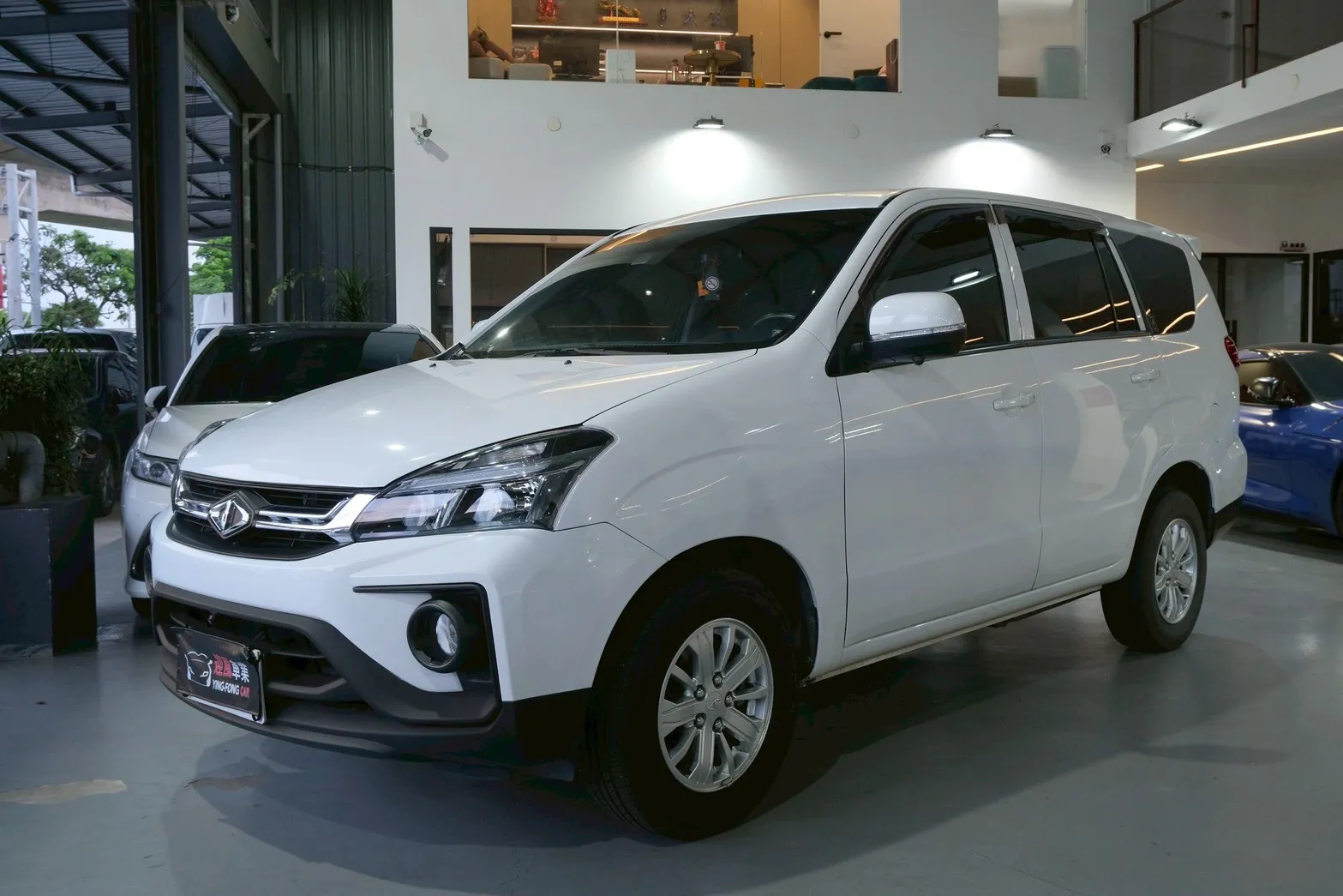 ⚪ 2022 Mitsubishi CMC Zinger 2.4 精緻型 白色