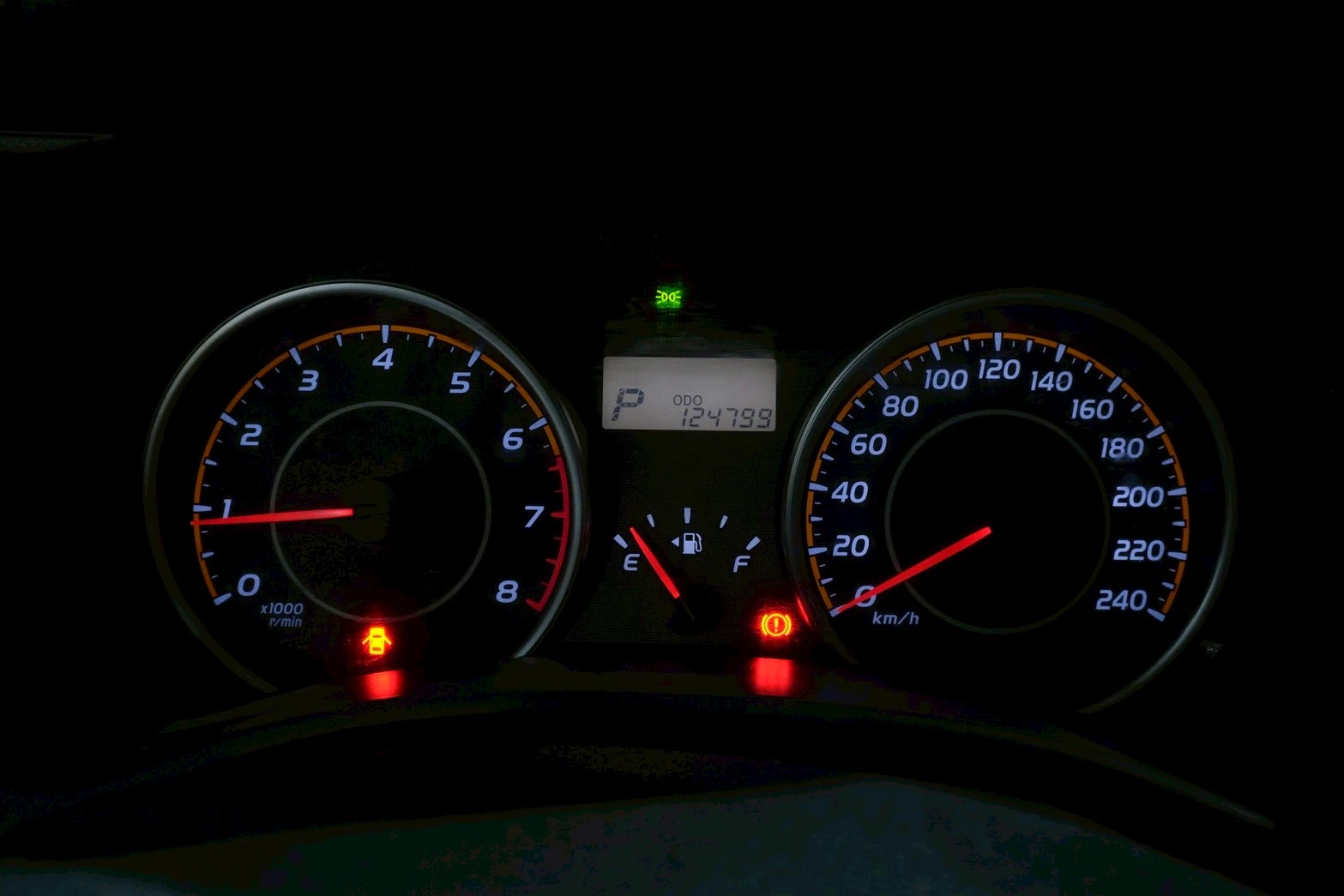 ⚪ 2013 Toyota Wish 2.0 經典版 銀色