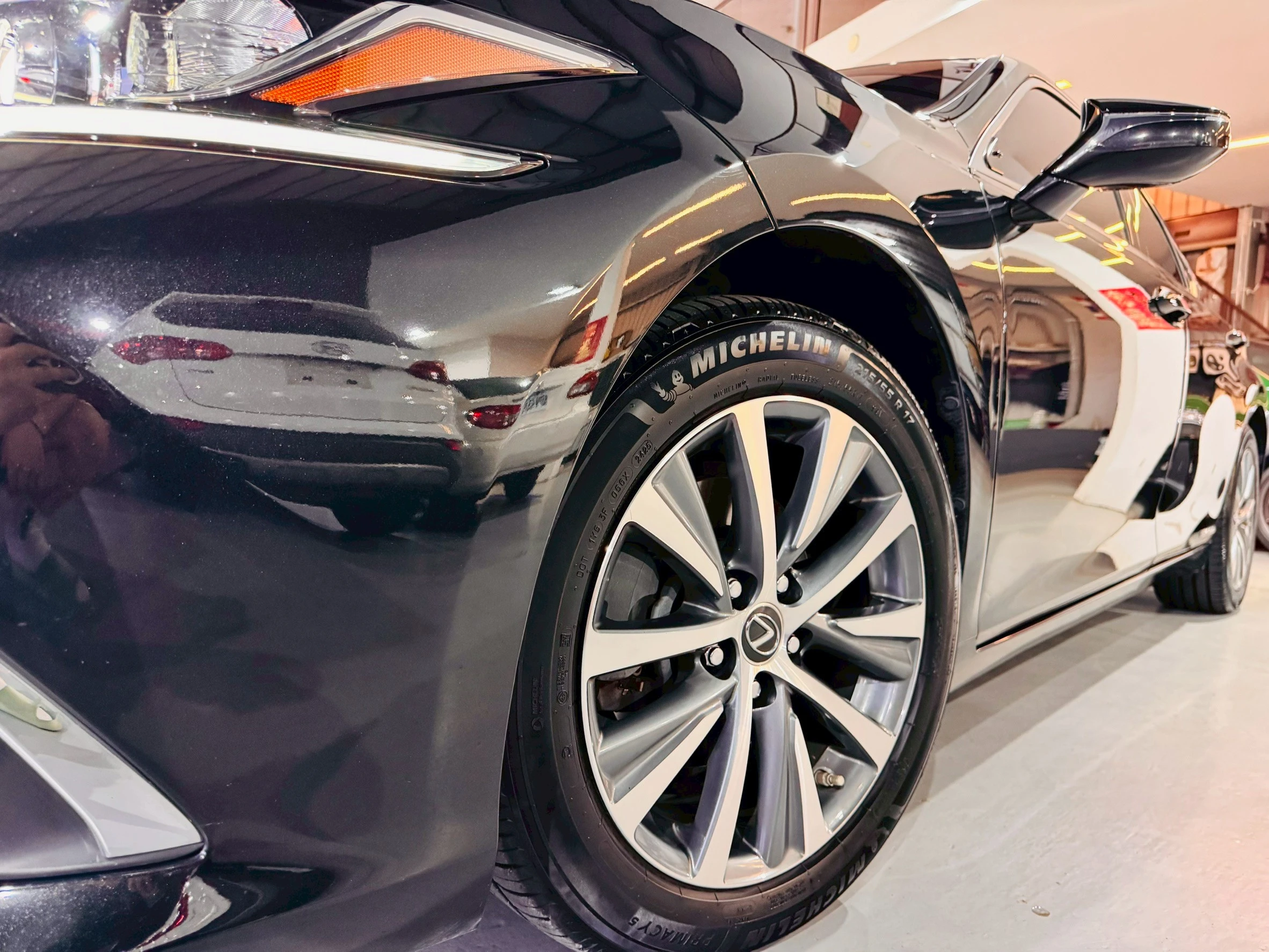 ⚪ 2019 Lexus ES300h 豪華版 黑色