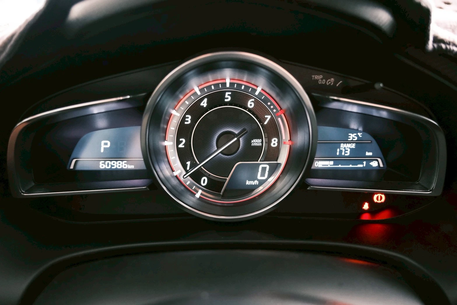 ⚪ 2016 Mazda3 5D 2.0 頂級型 白色