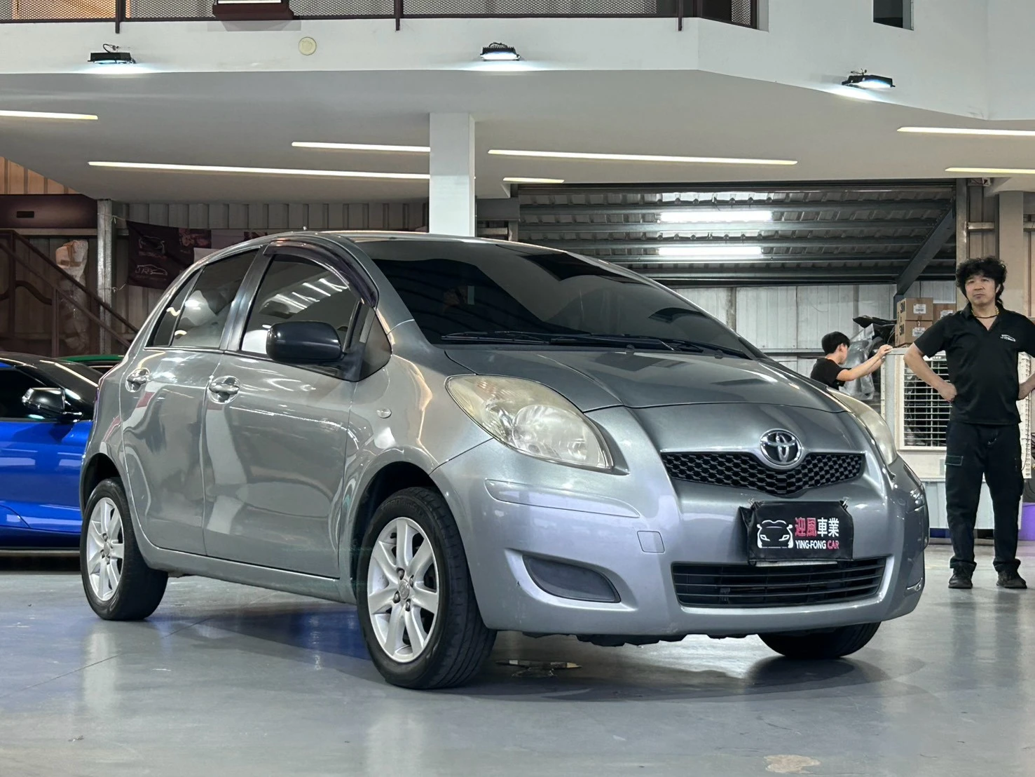⚪ 2011 Toyota Yaris 1.5 E 灰色