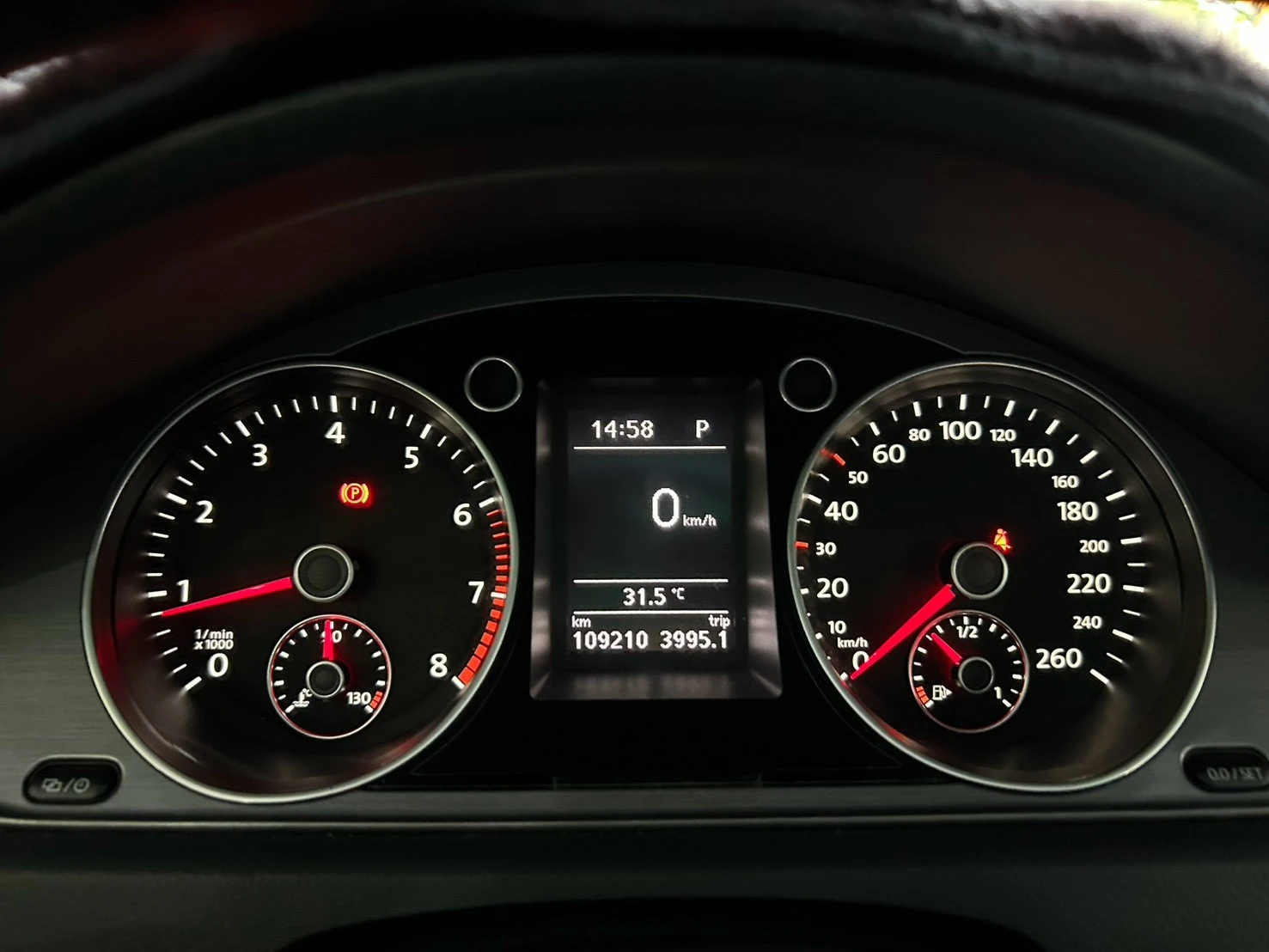 ⚪ 2012 Volkswagen Passat Sedan 1.8 TSI CL 黑色