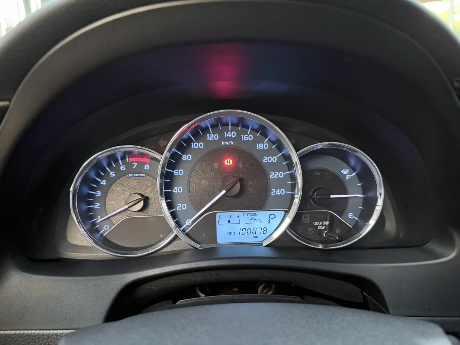 ⚪ 2017 Toyota Corolla Altis 1.8 雅緻版 灰色