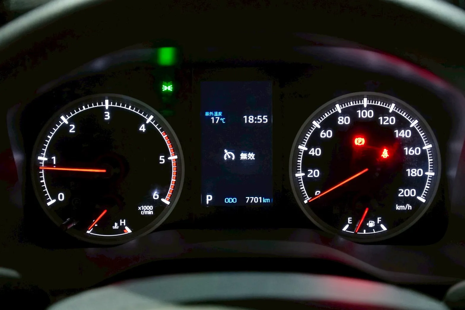 ⚪ 2024 Toyota Hiace 2.8 豪華版 銀色