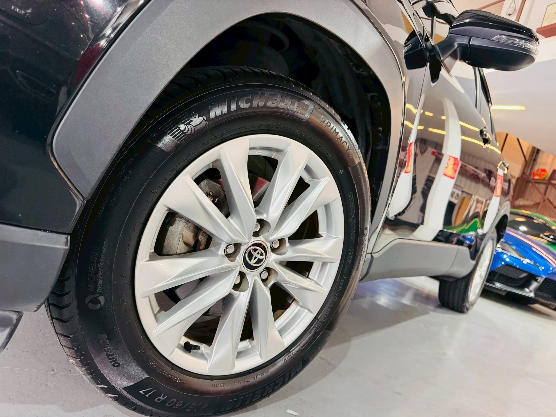 ⚪ 2021 Toyota Corolla Cross 豪華汽油版 黑色