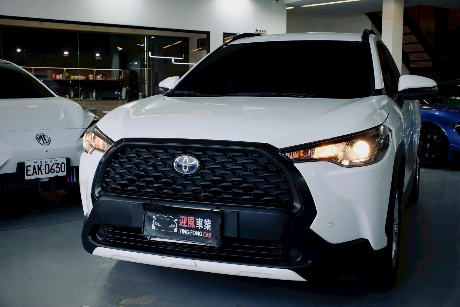 ⚪ 2021 Toyota Corolla Cross 1.8 HV 豪華版 白色