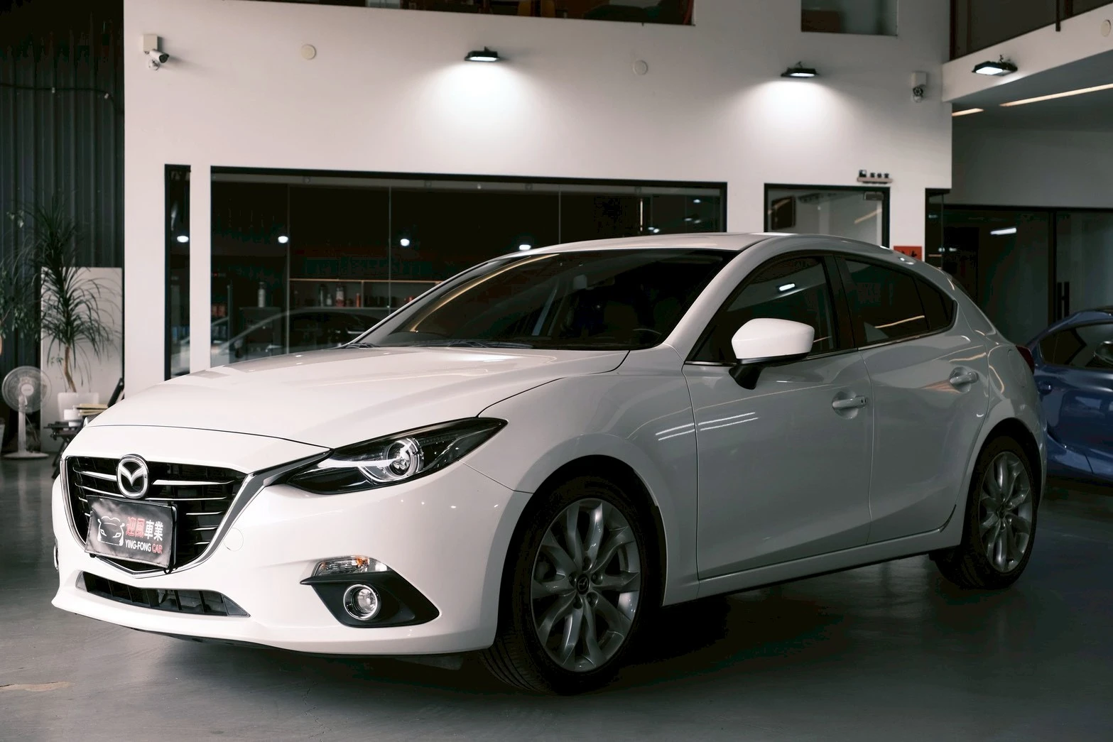 ⚪ 2016 Mazda3 5D 2.0 頂級型 白色