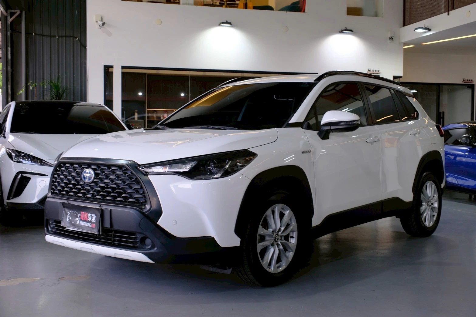 ⚪ 2021 Toyota Corolla Cross 1.8 HV 豪華版 白色