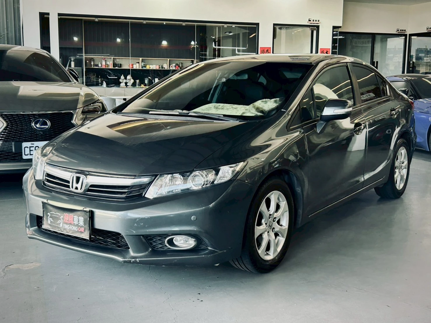 ⚪ 2013 Honda Civic 1.8 VTi 灰色