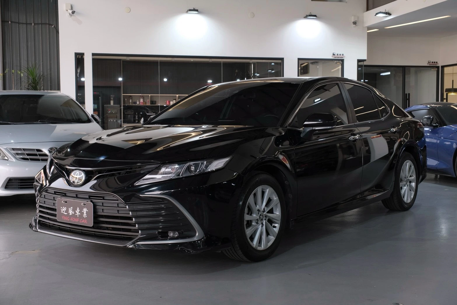 ⚪ 2021 Toyota Camry 2.0 尊爵版 黑色