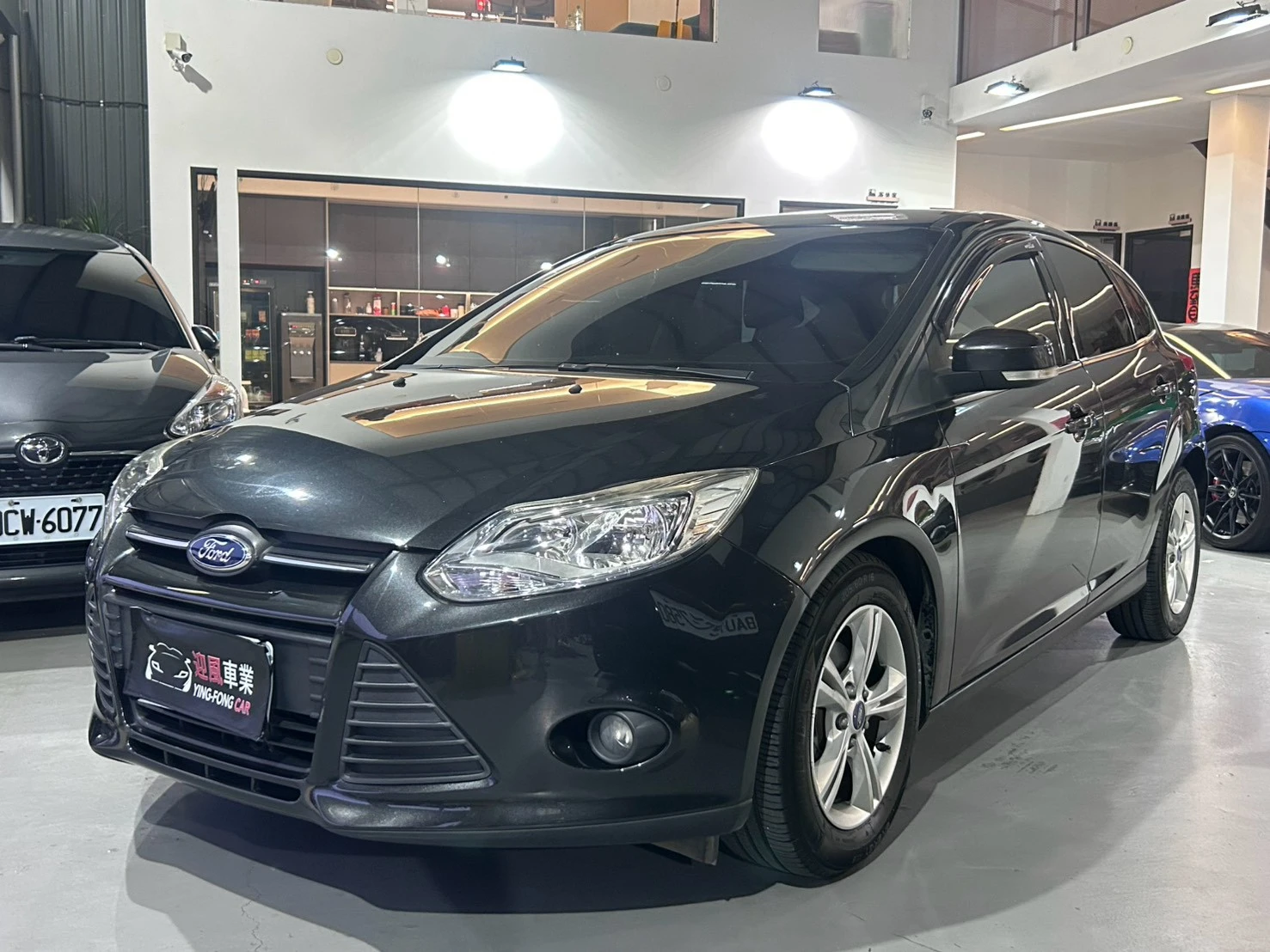 ⚪ 2013 Ford Focus 5D 2.0 汽油時尚經典型 黑色