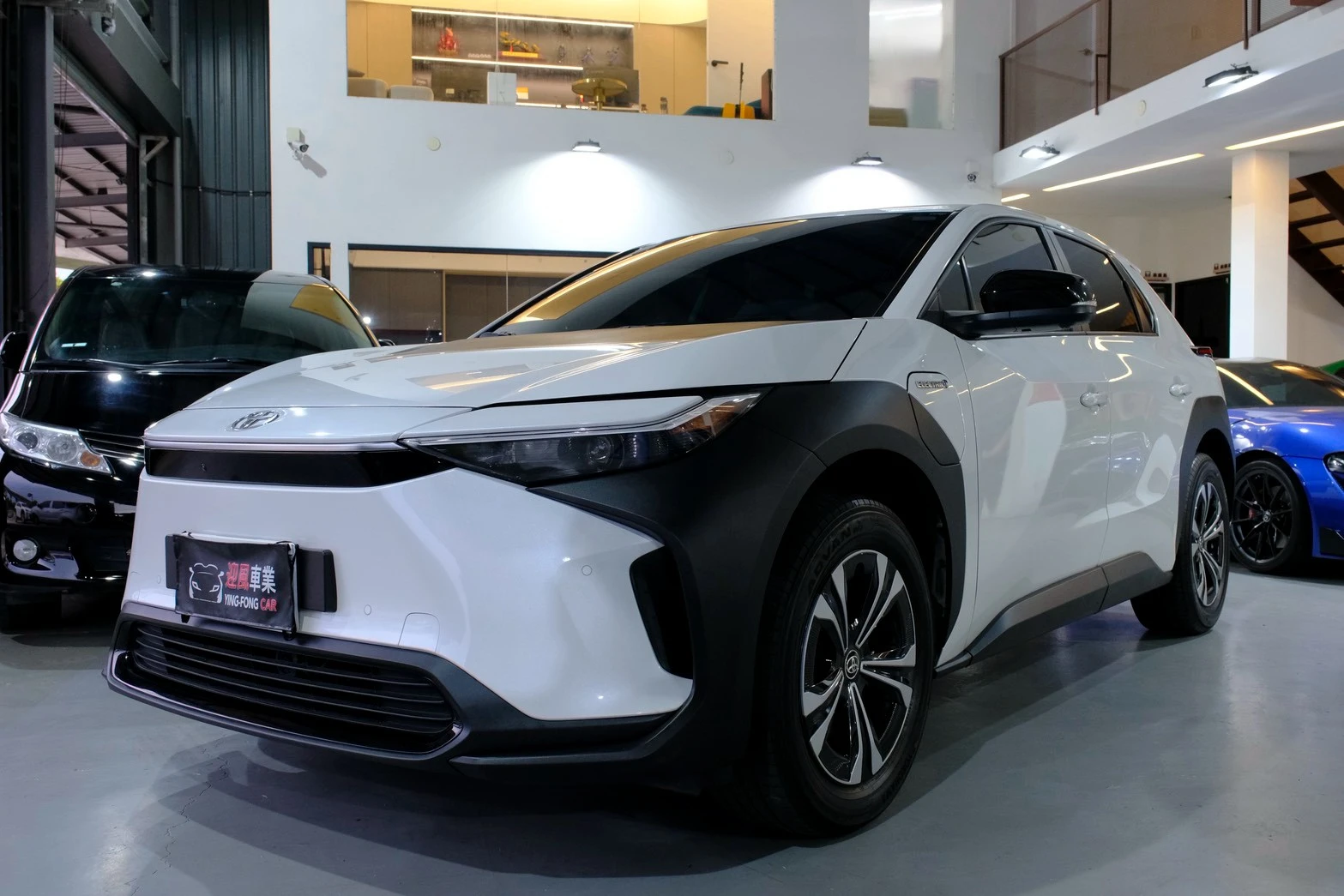 ⚪ 2023 Toyota bZ4X 白色