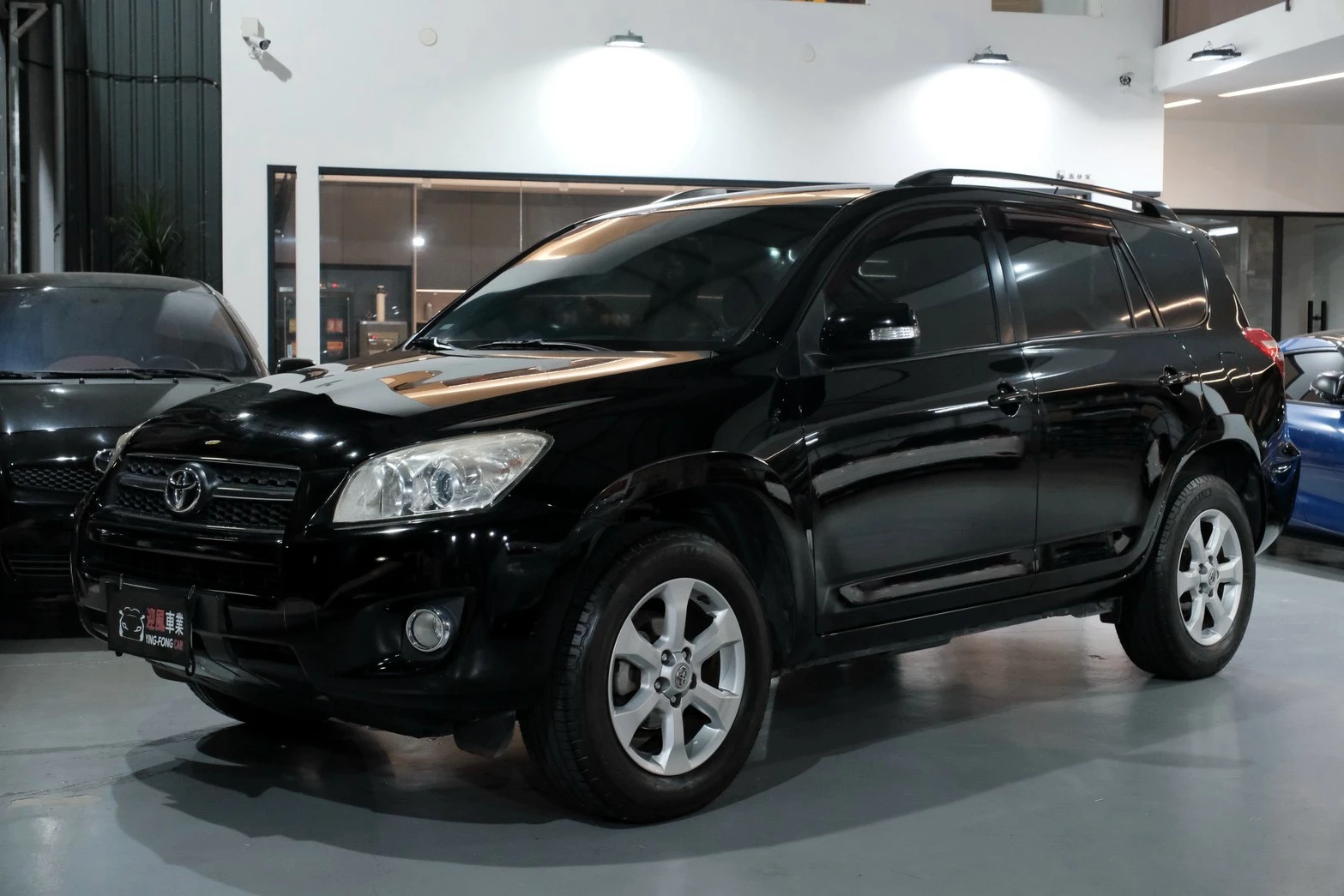 ⚪ 2011 Toyota RAV4 2.4 E 黑色