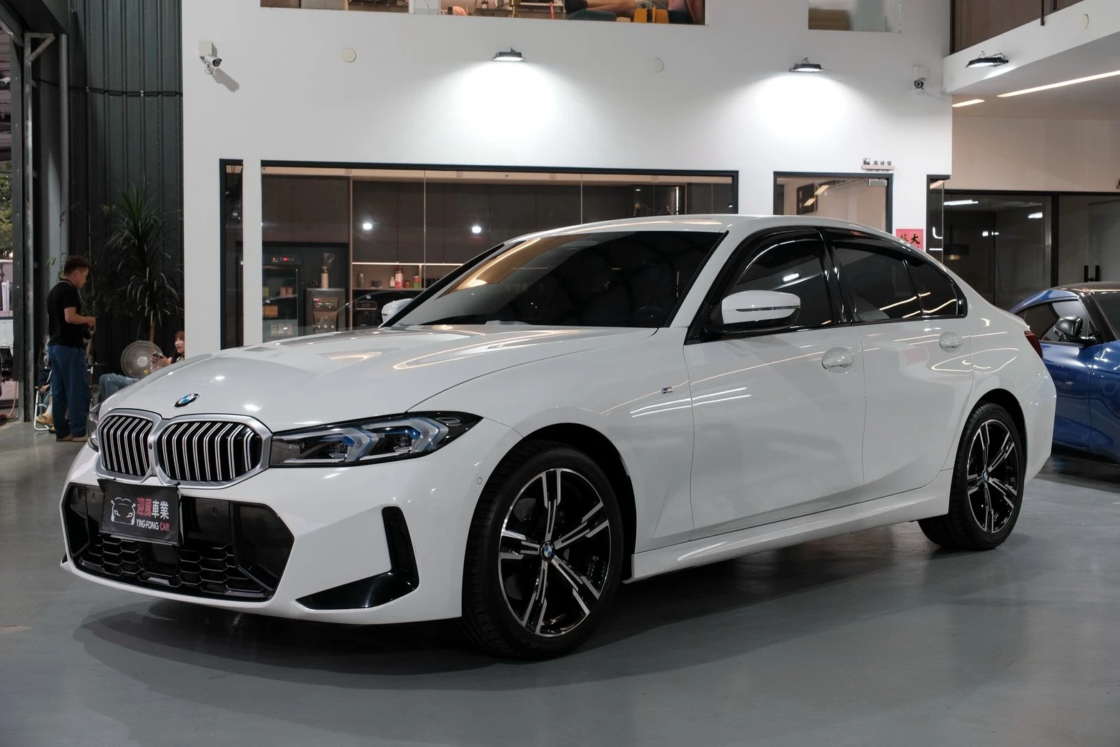 ⚪ 2022 BMW 3-Series Sedan 320i M Sport 白色