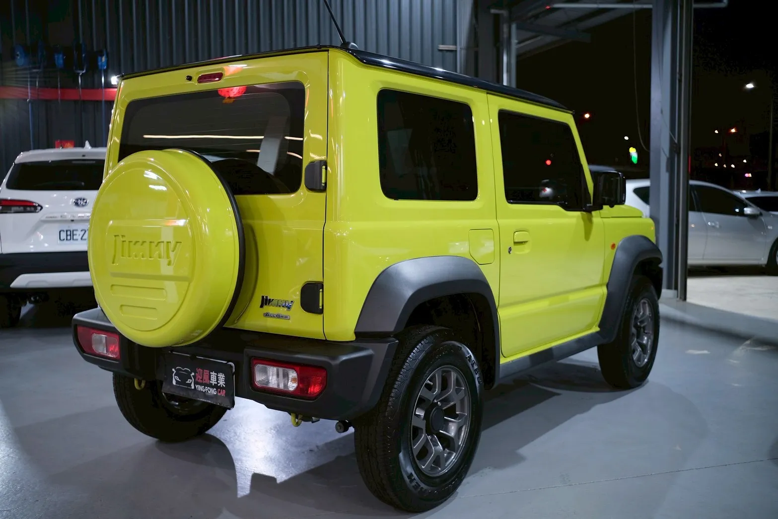 ⚪ 2023 Suzuki Jimny 1.5 GLX 綠色