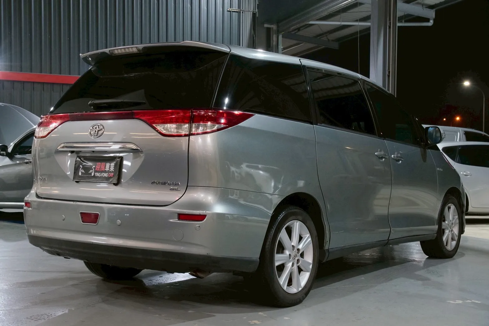 ⚪ 2010 Toyota Previa 3.5 旗艦版 灰色