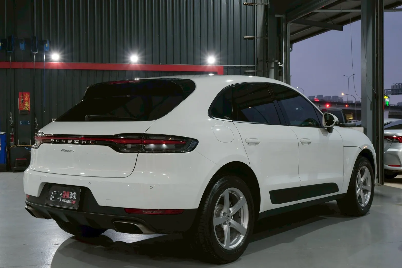 ⚪ 2020 Porsche Macan 2.0T 白色