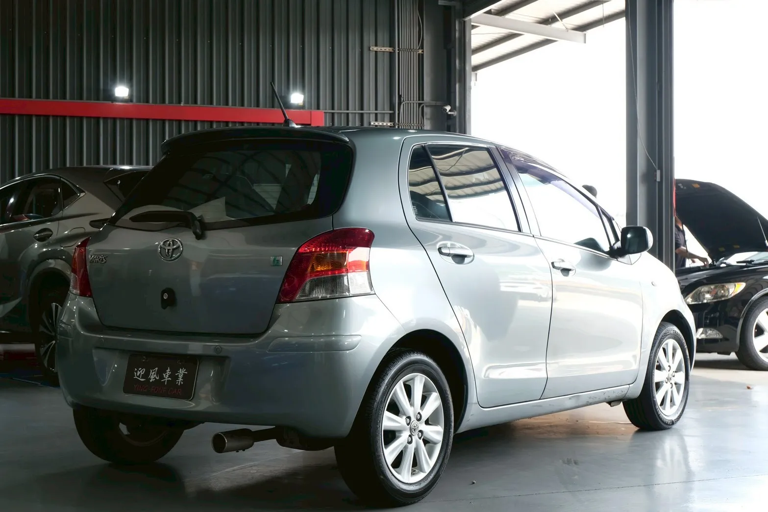 ⚪ 2010 Toyota Yaris 1.5G 灰色