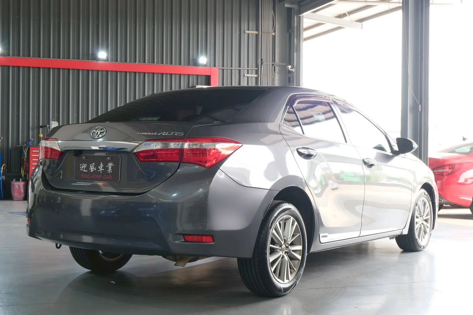 ⚪ 2015 Toyota Corolla Altis 1.8 經典版 灰色