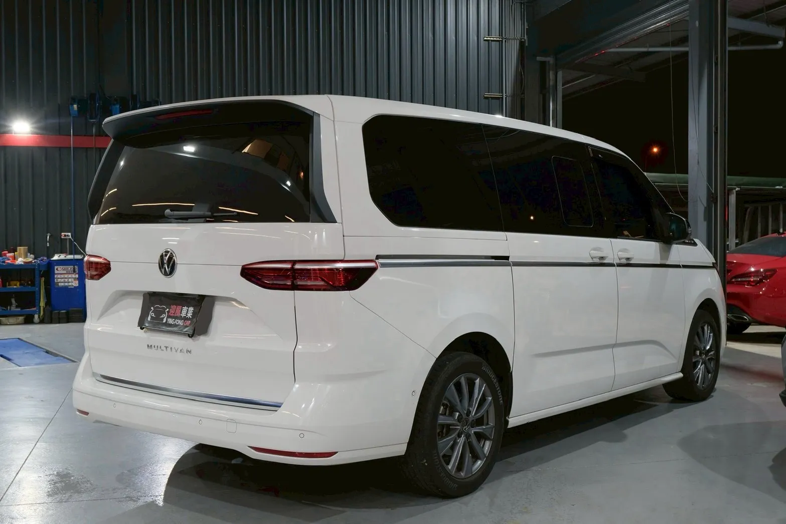 ⚪ 2023 Volkswagen Multivan 2.0 TSI Style 白色