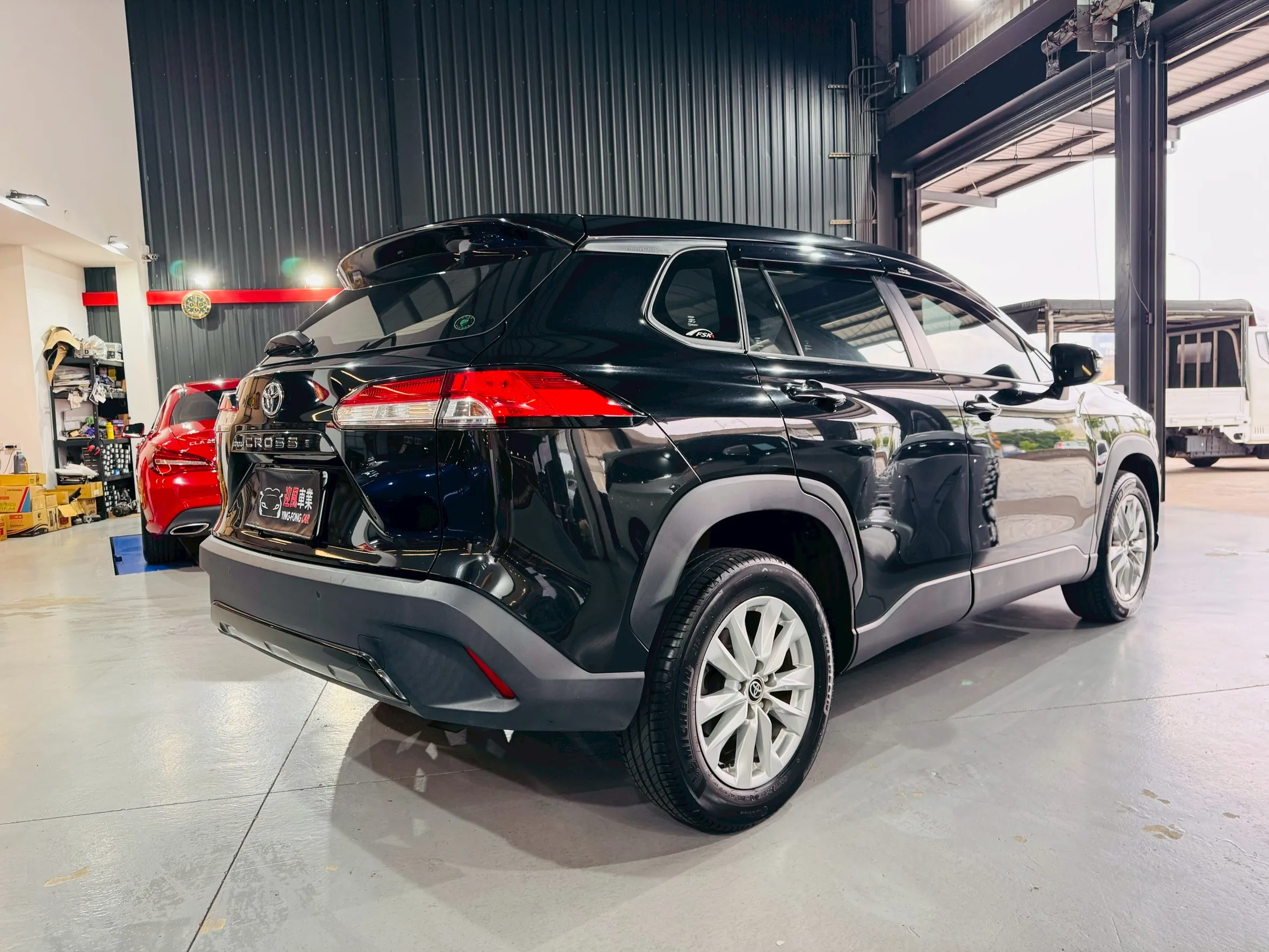 ⚪ 2021 Toyota Corolla Cross 豪華汽油版 黑色