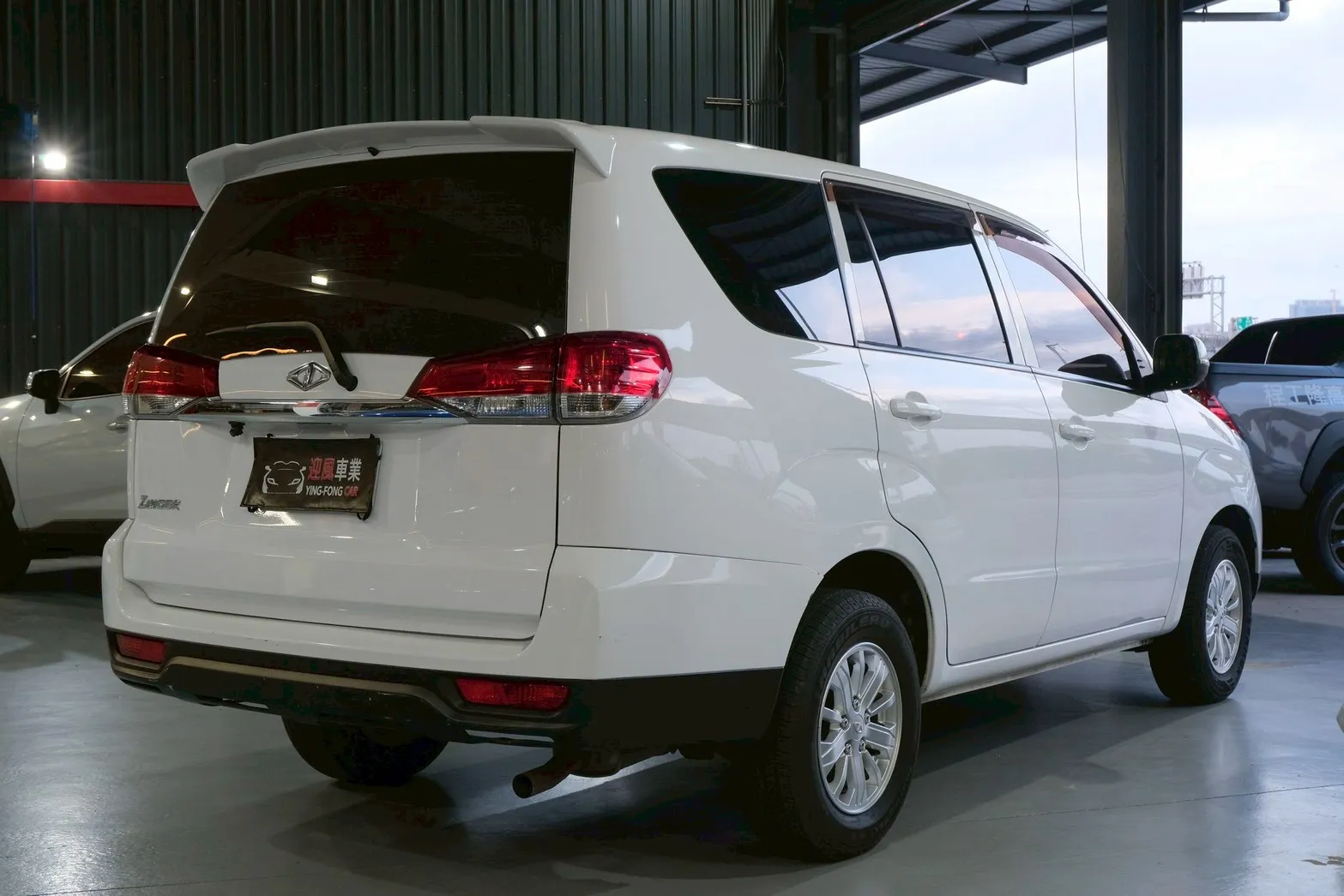 ⚪ 2022 Mitsubishi CMC Zinger 2.4 精緻型 白色