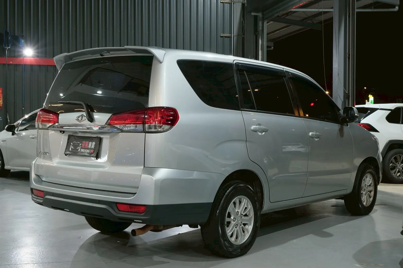 ⚪ 2020 Mitsubishi CMC Zinger 2.4 精緻型 銀色