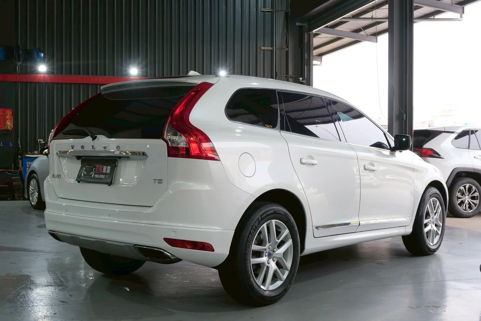 ⚪ 2017 Volvo XC60 T5 豪華版 白色