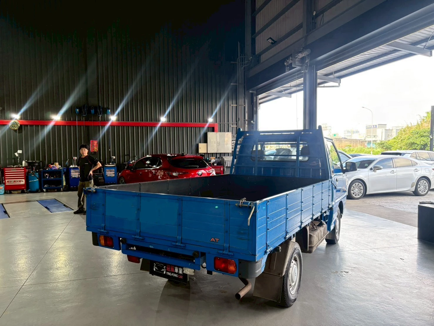 ⚪ 2020 Mitsubishi Delica 2.4 自排木床 藍色