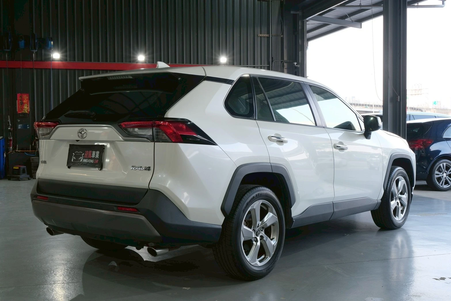⚪ 2019 Toyota RAV4 2.0 豪華版 白色