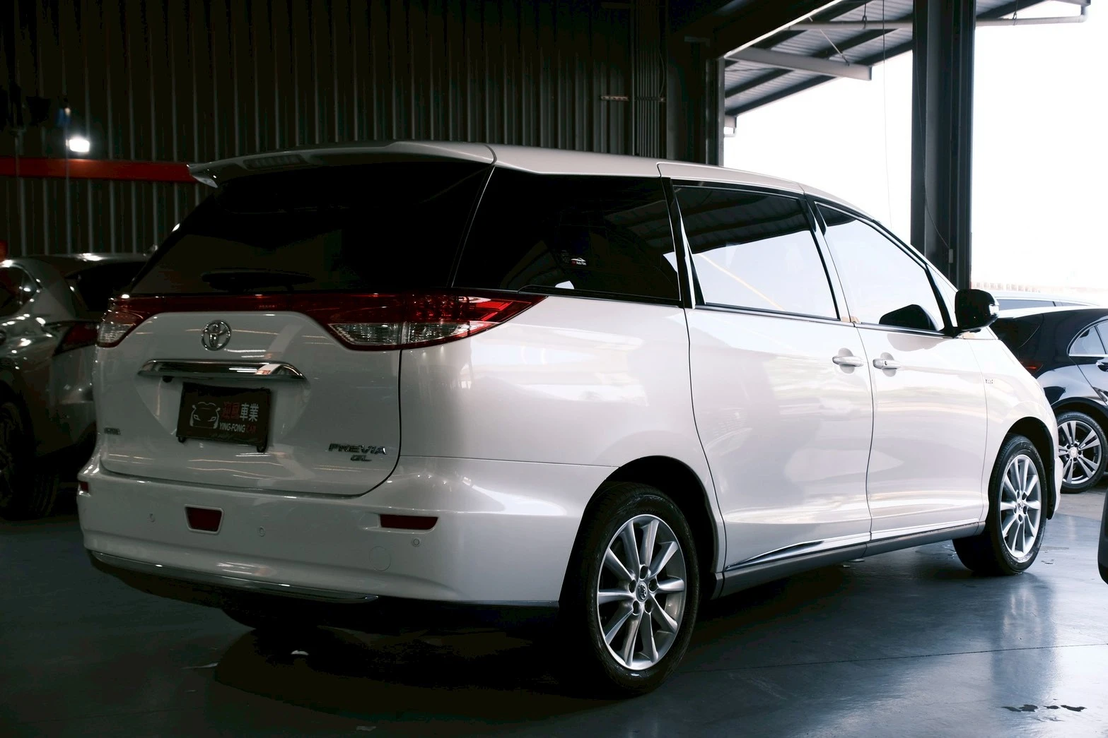 ⚪ 2019 Toyota Previa 2.4 豪華版 白色