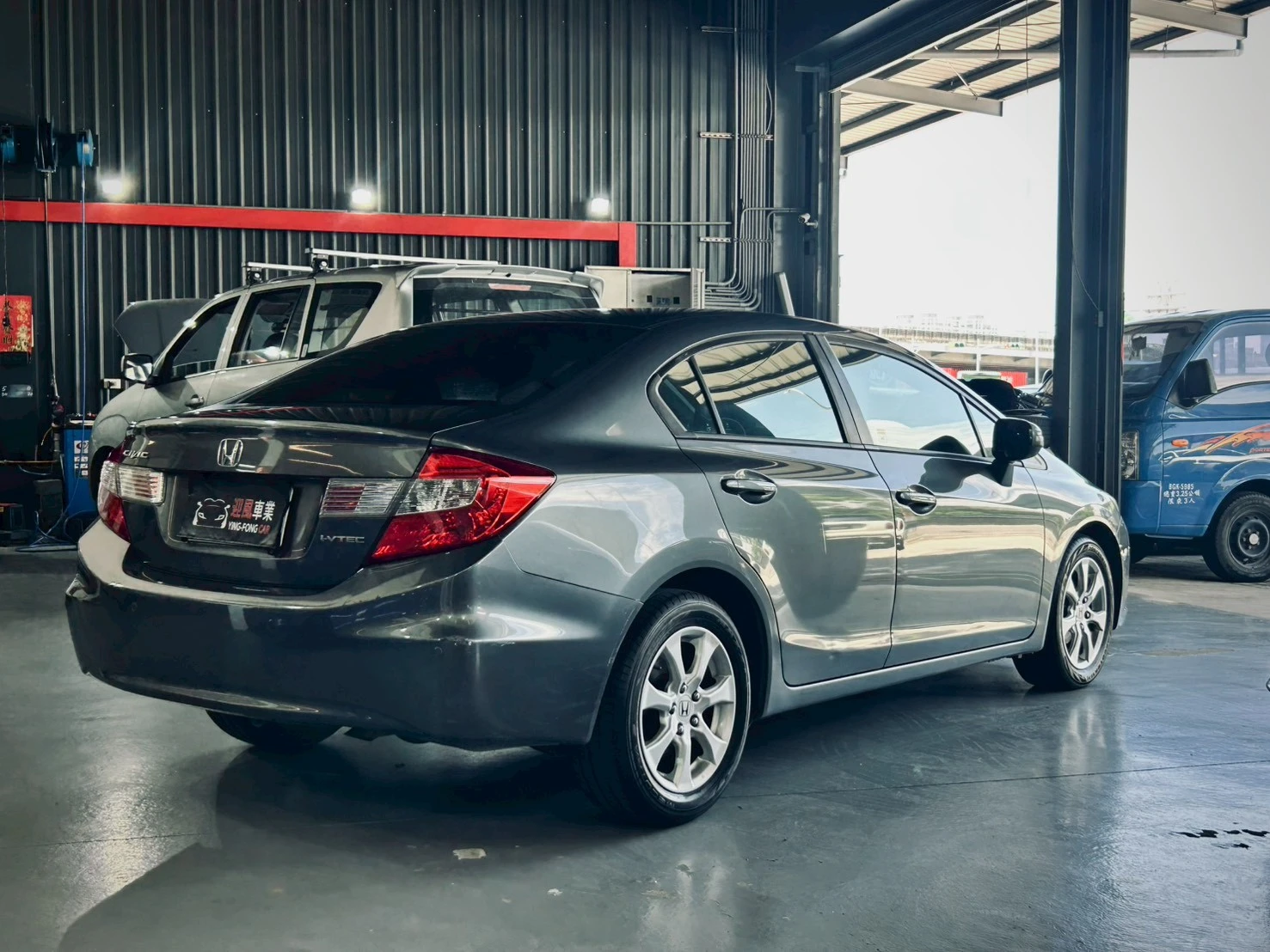 ⚪ 2013 Honda Civic 1.8 VTi 灰色