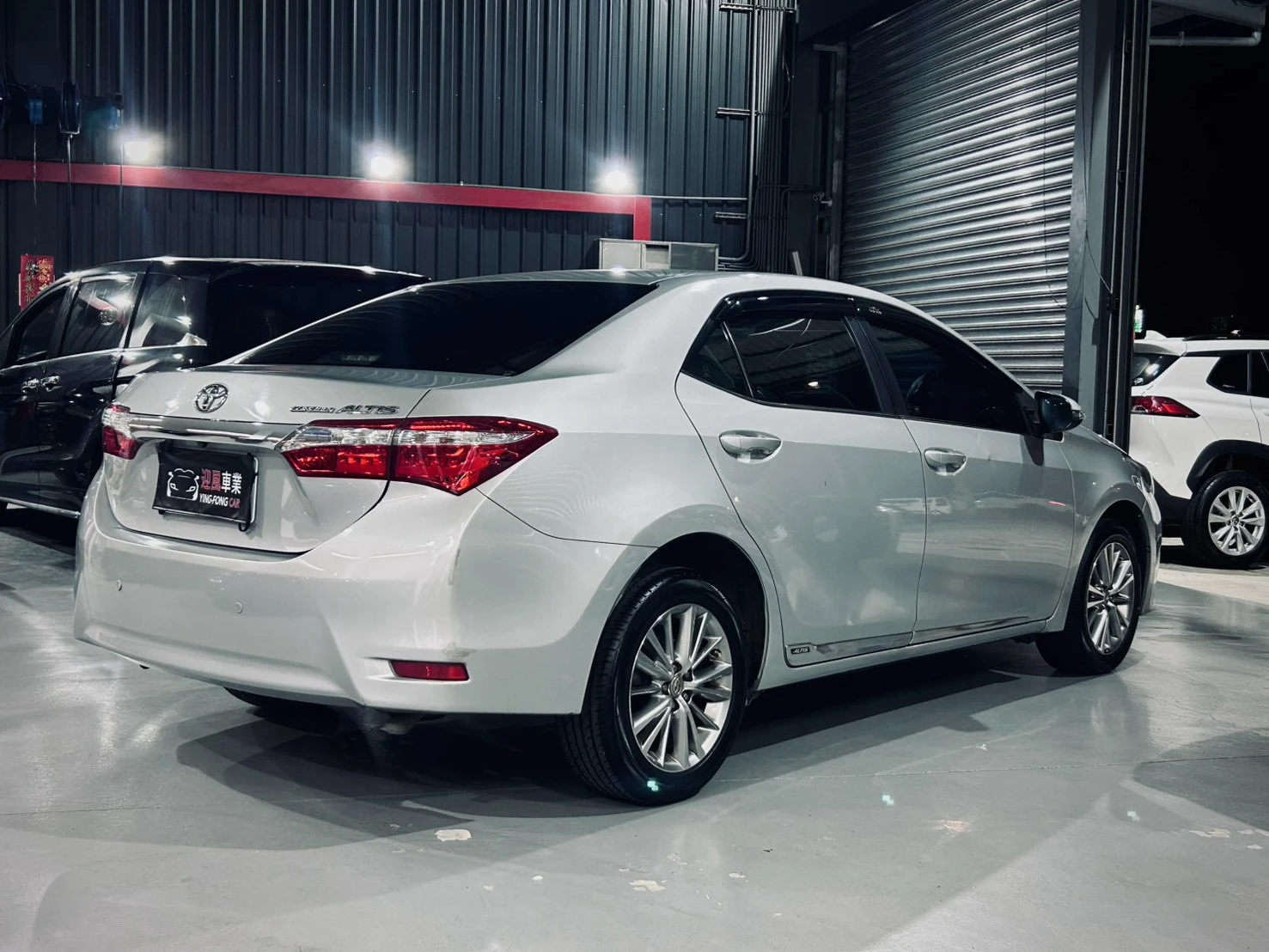 ⚪ 2014 Toyota Corolla Altis 1.8 經典版 銀色
