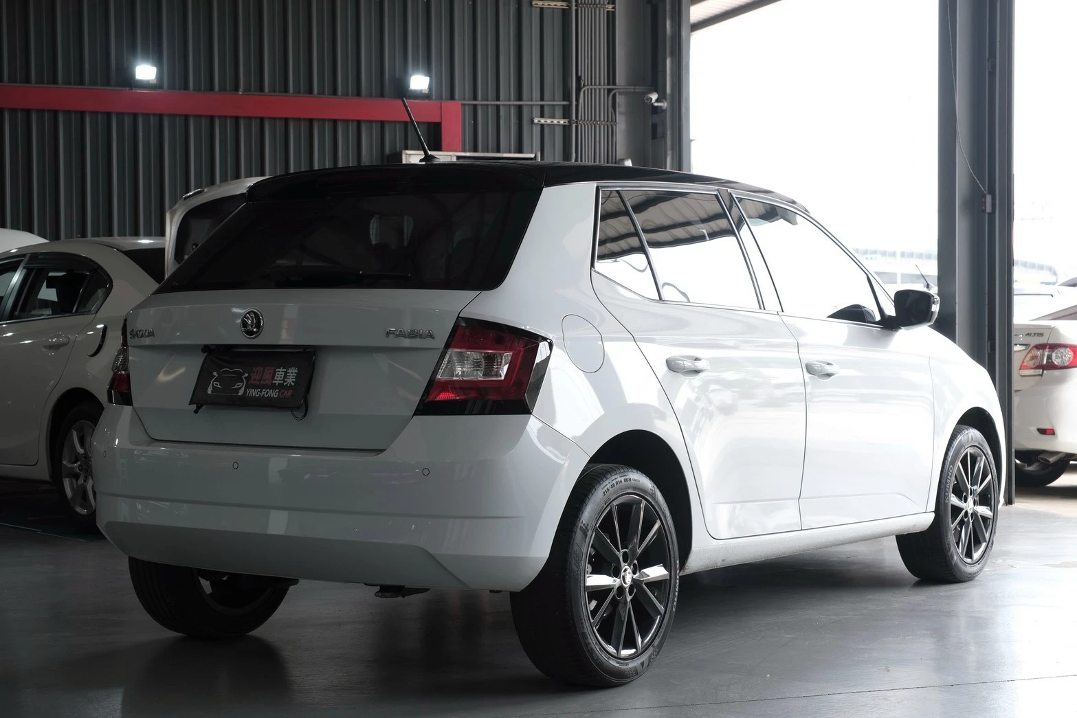 ⚪ 2018 Skoda Fabia 1.0 TSI 白色
