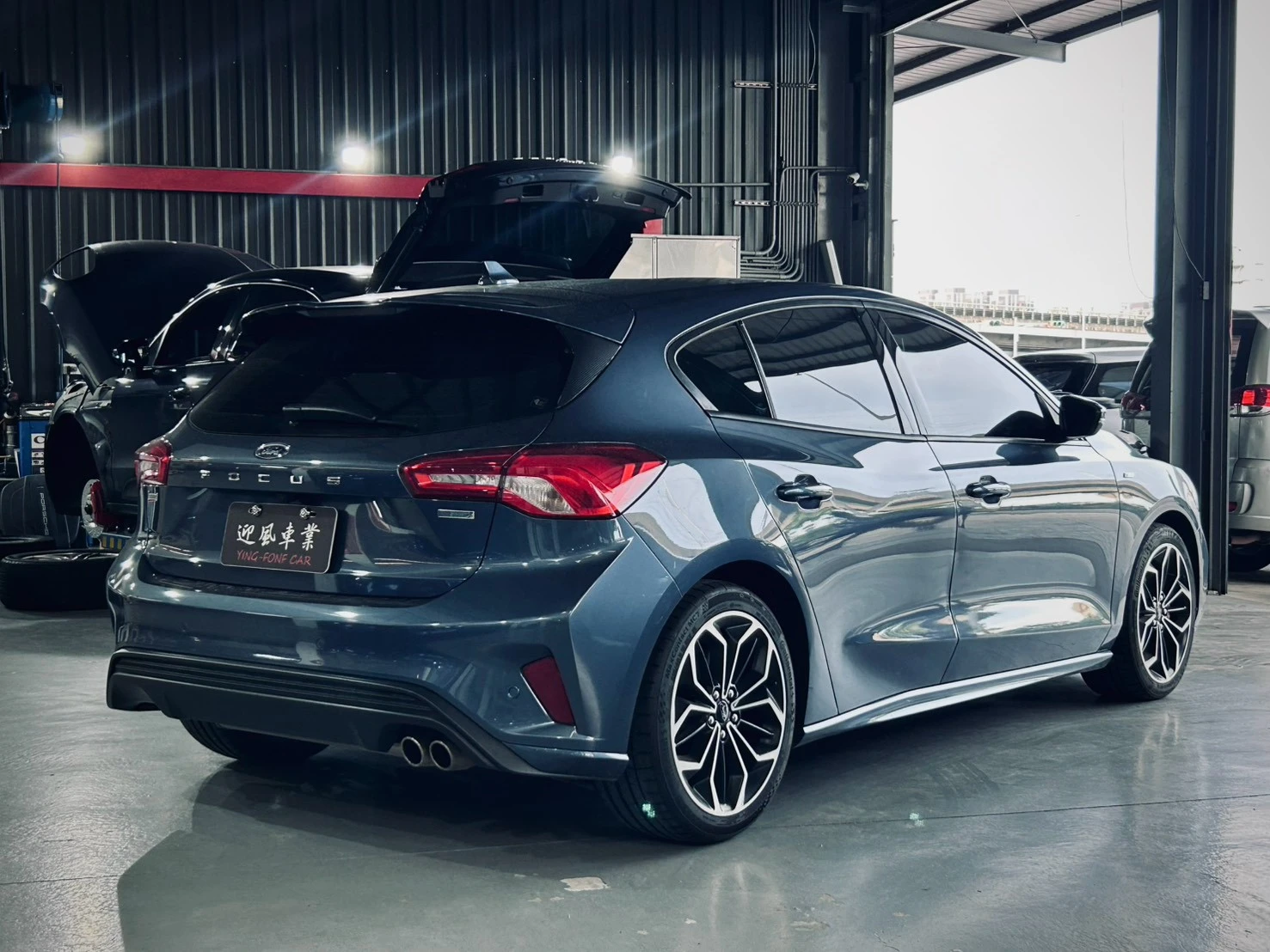 ⚪ 2020 Ford Focus 5D ST-Line Lommel 藍色