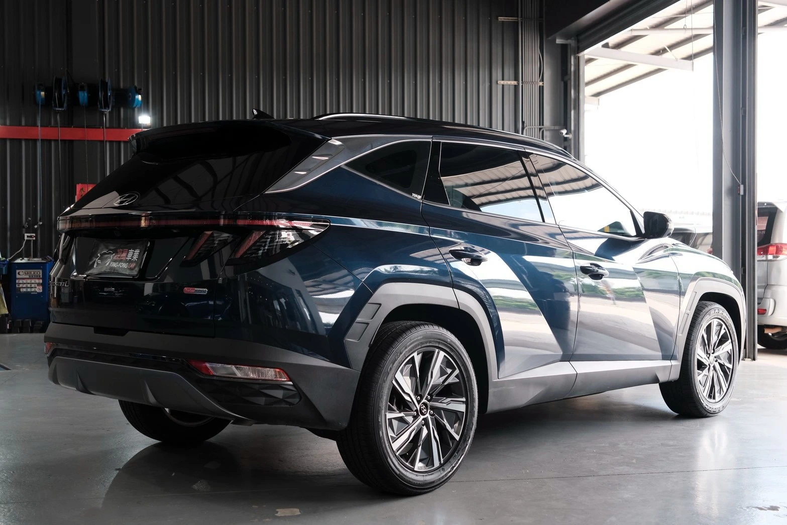 ⚪ 2024 Hyundai Tucson L Turbo Hybrid GLT-C 深藍色