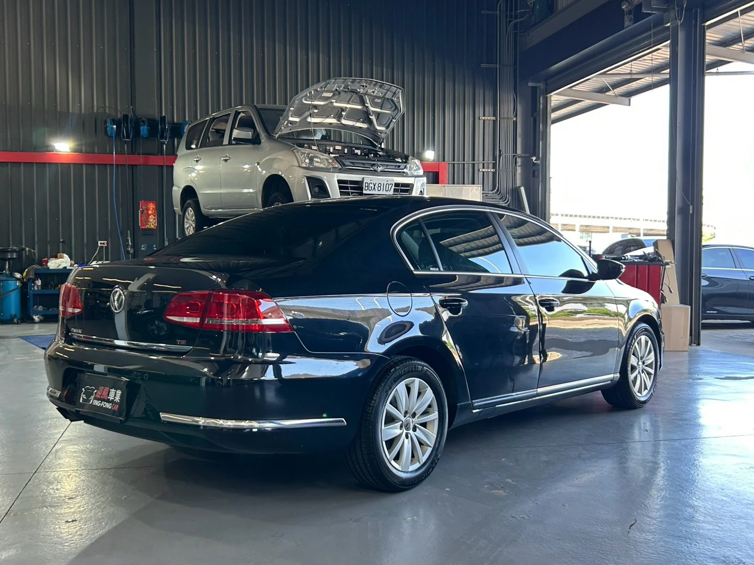 ⚪ 2012 Volkswagen Passat Sedan 1.8 TSI CL 黑色